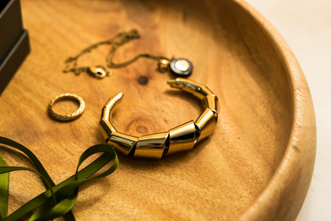 From Bracelets to Name Necklaces: Your Guide to Custom Gold Jewelry