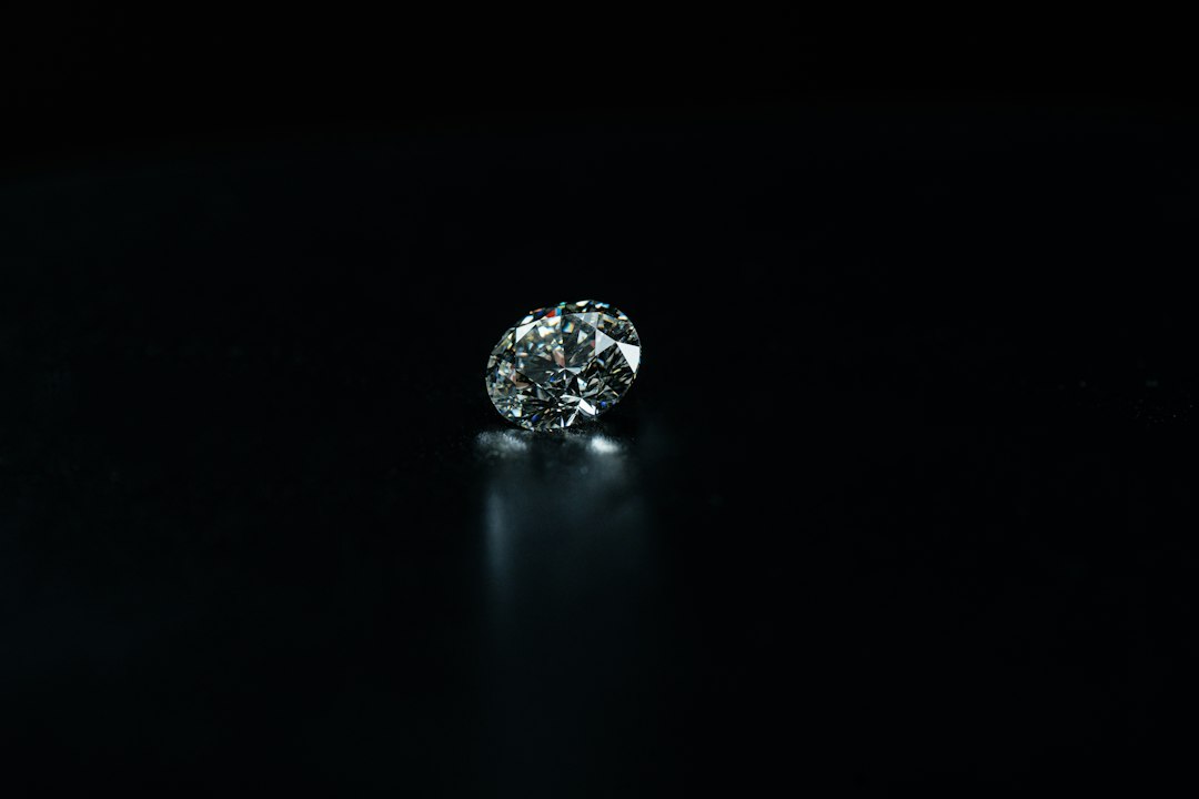 5 Things Jewelers Won't Tell You About Buying a Lab Grown Diamond Solitaire