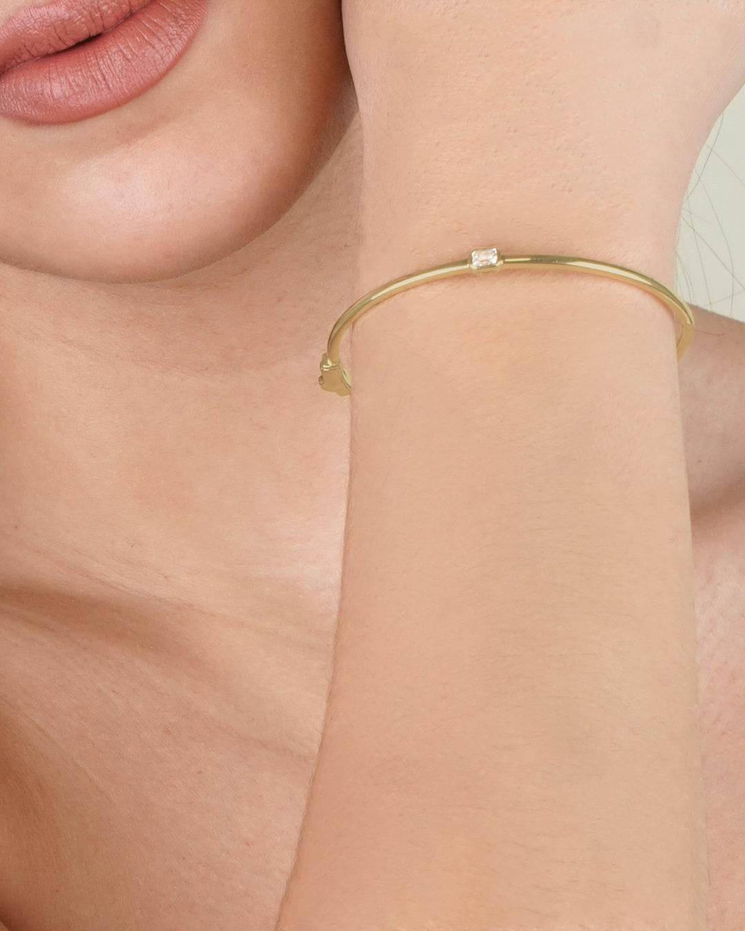 Hinged Emerald Cut Diamond Bracelet