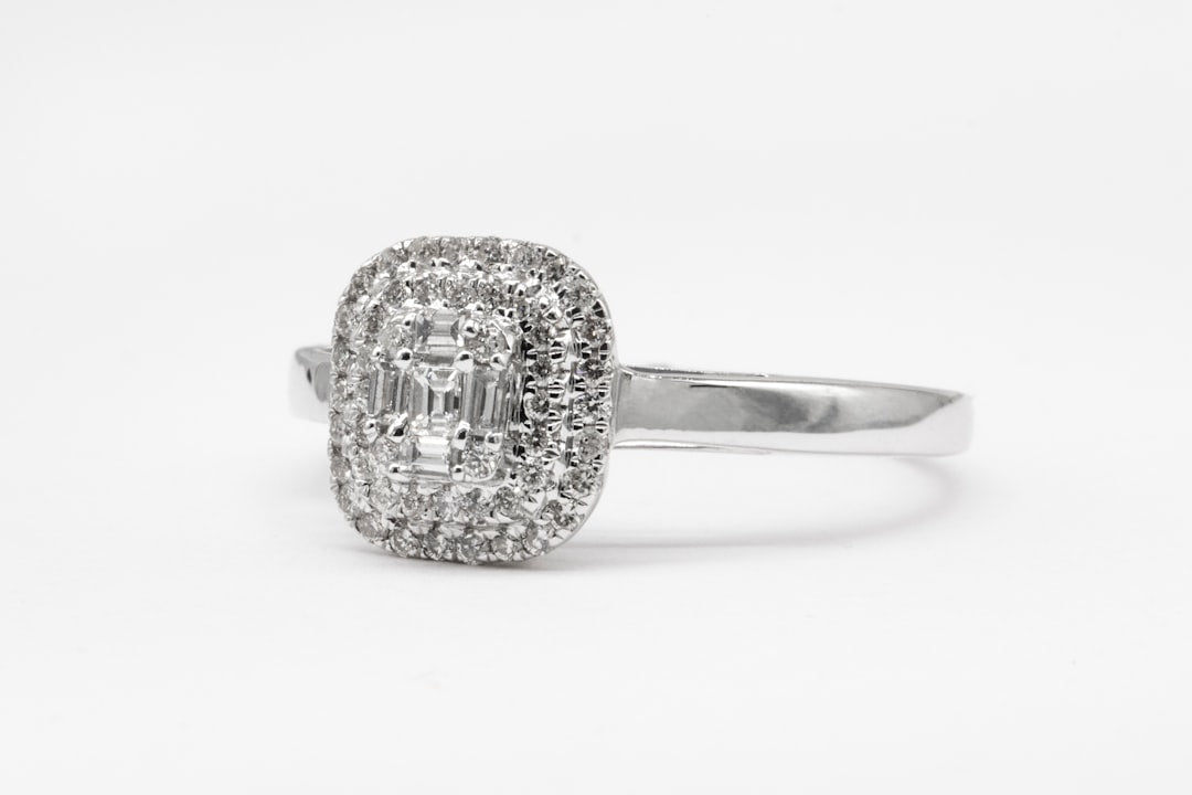 Compare the Best Settings for Your Lab Grown Princess Cut Diamond