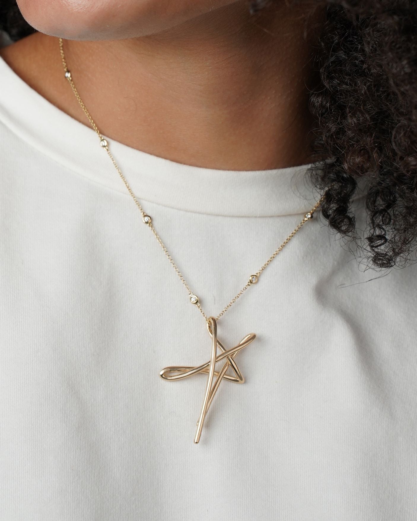 Large Gold Star Pendant Necklace