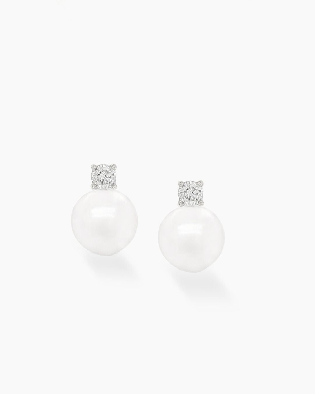 Elara | Pearl and Diamond Stud Earrings